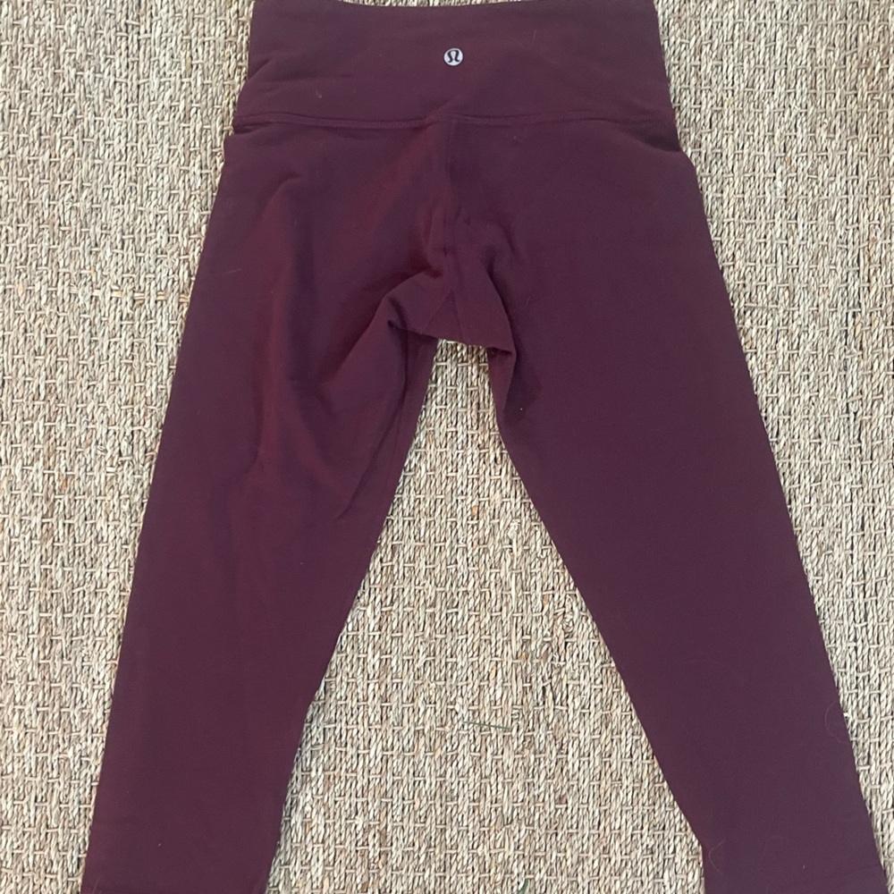 Mid rise lululemon crop